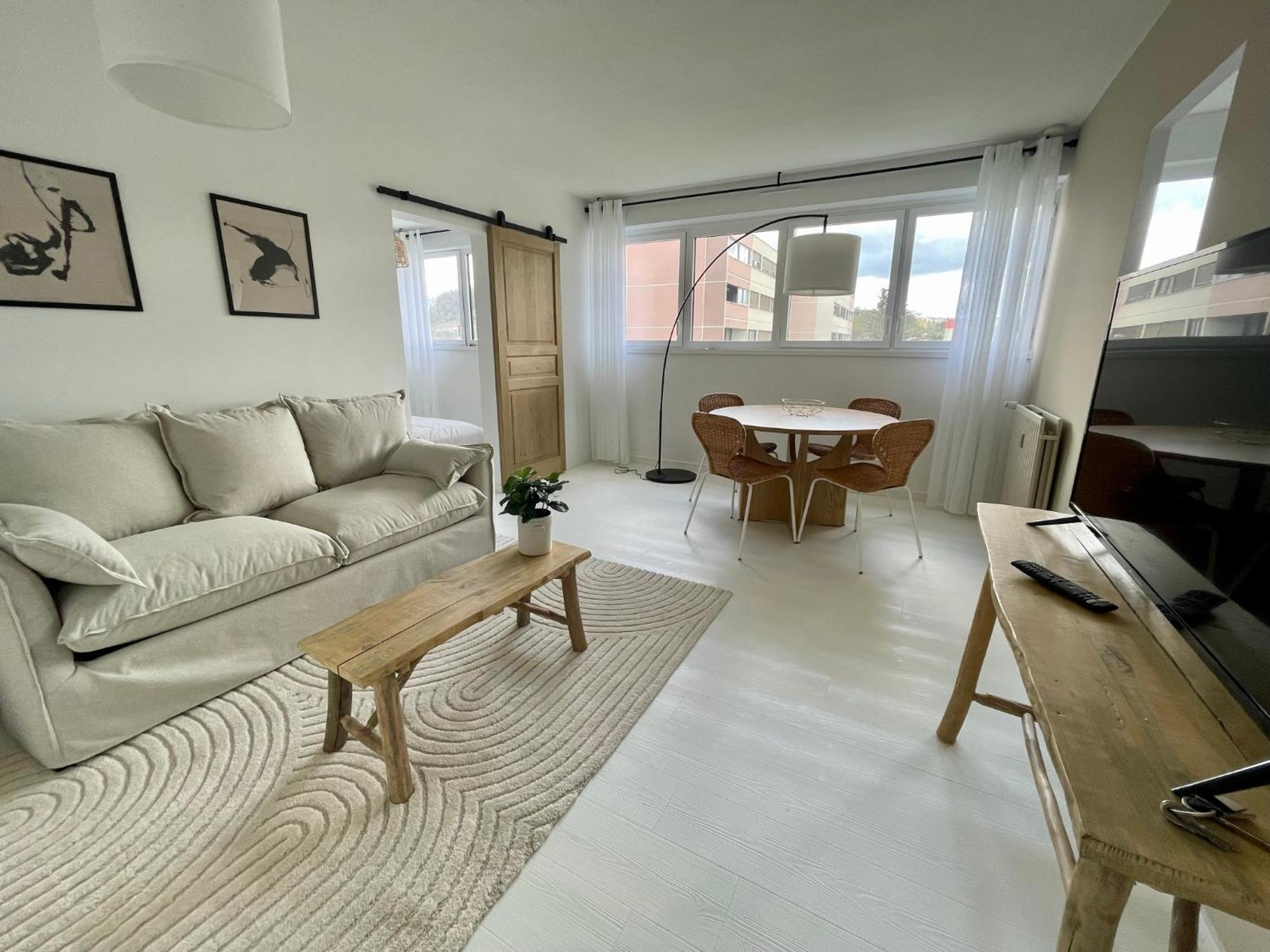 Au Coeur De La Ponetie Apartman Aurillac Kültér fotó